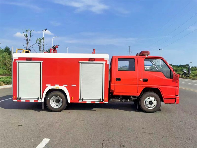 城市逆行者：消防车全景科普指南